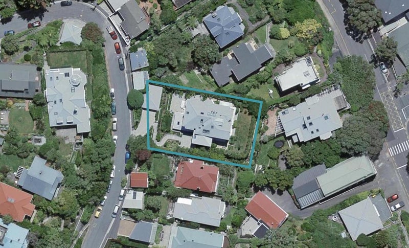 14 Fairview Crescent, Kelburn, Wellington - Carousel 1