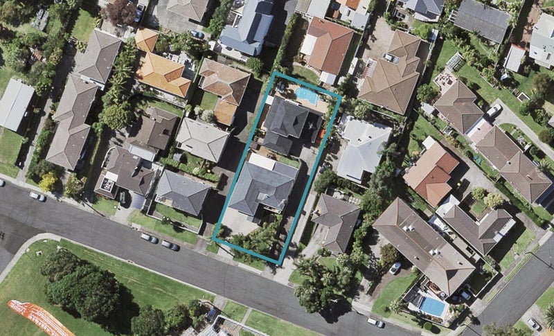 1/14 Tobruk Crescent, Milford, Auckland - Carousel 1