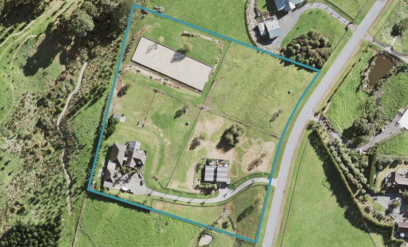 42 Edward Jonkers Drive, Albany - Carousel 1