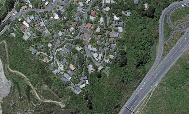 16 Kitchener Terrace, Johnsonville, Wellington - Carousel 1