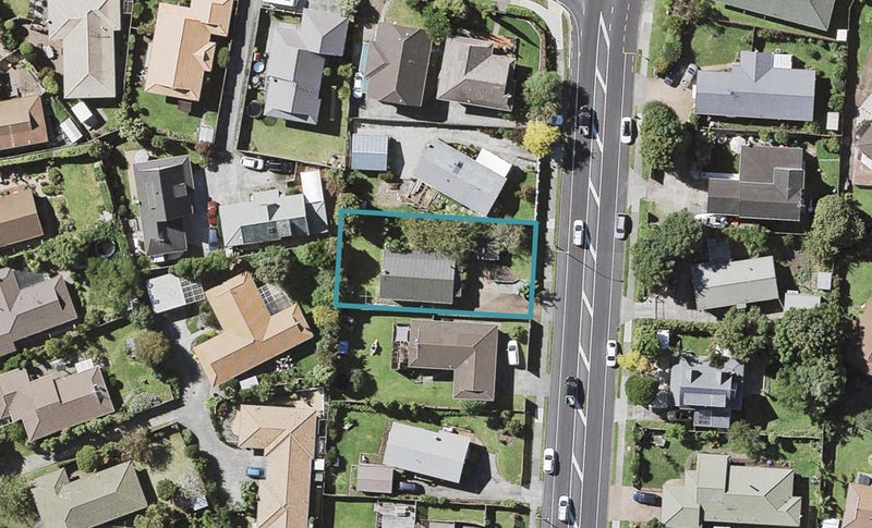 137 Botany Road, Botany Downs, Auckland - Carousel 1