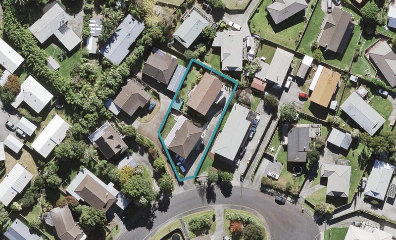 2/24 Madigan Place, Glendene, Auckland - Carousel 1