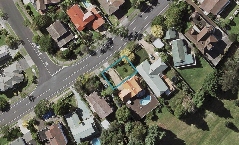 17A Norman Lesser Drive, St Johns, Auckland - Carousel 1