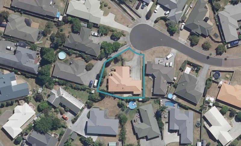 22 Mangakoea Place, St Andrews, Hamilton - Carousel 1