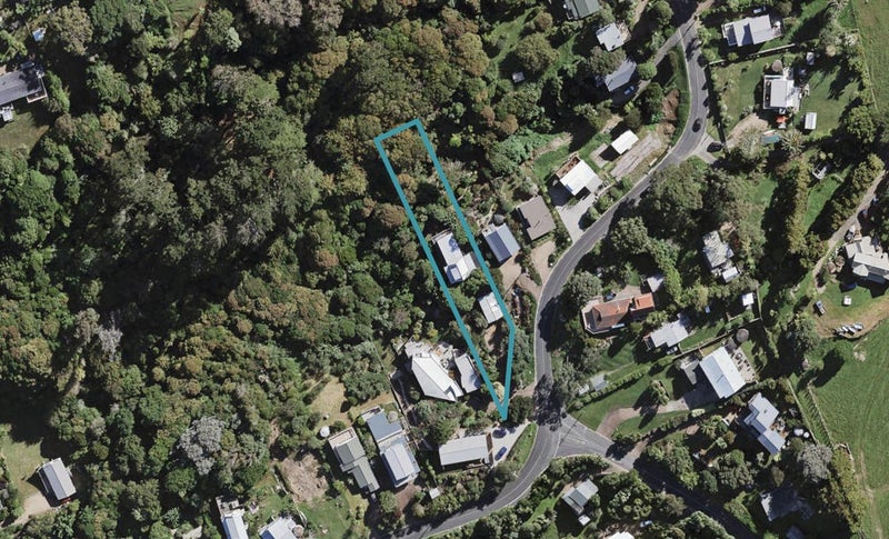 65 Ocean Road, Surfdale, Waiheke Island - Carousel 1