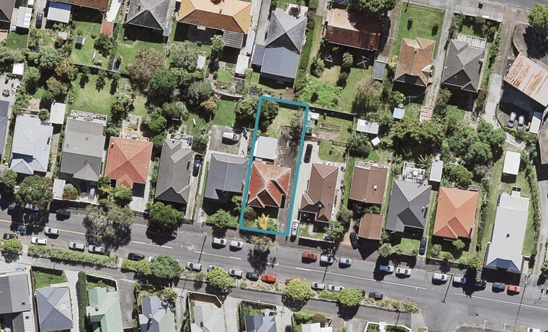 15 Tuarangi Road, Grey Lynn, Auckland - Carousel 1
