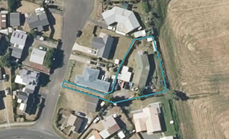 2 Low Avenue, Foxton Beach, Foxton - Carousel 1