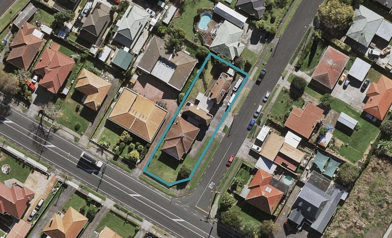 2/6 Alexander Avenue, Papatoetoe, Auckland - Carousel 1