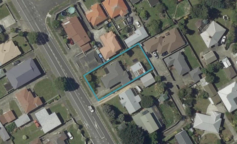 211 Botanical Road, Takaro, Palmerston North - Carousel 1