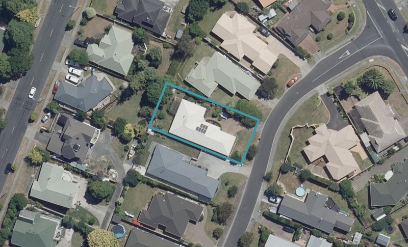 8 Moverley Place, Pukete, Hamilton - Carousel 1