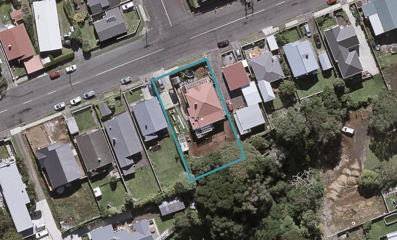 18 Ngaio Street, Strandon, New Plymouth - Carousel 1