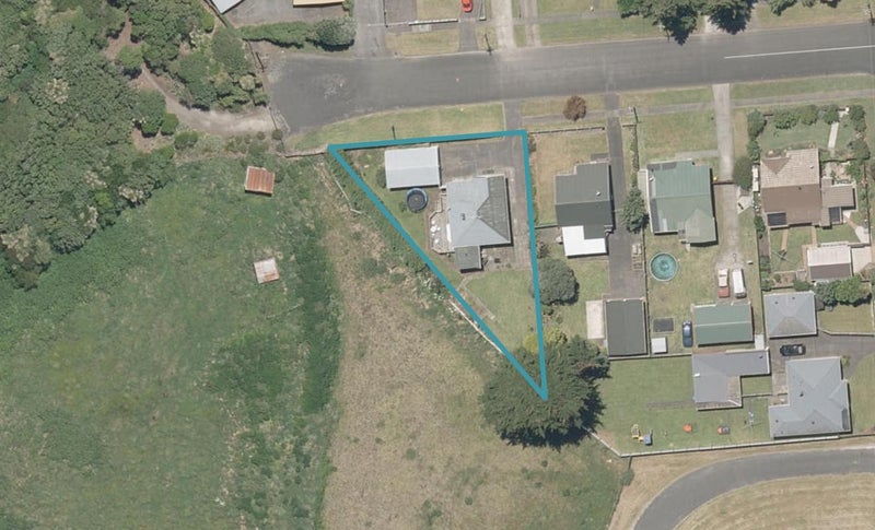 71 Bignell Street, Gonville, Whanganui - Carousel 1