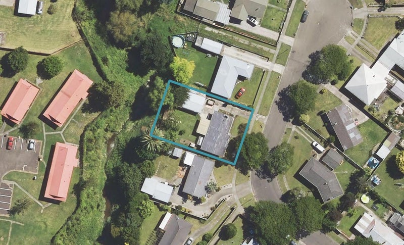 10 Edward Street, Mangapapa, Gisborne - Carousel 1