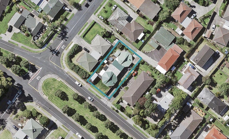 46B Highland Park Drive, Highland Park, Auckland - Carousel 1