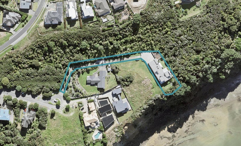 35 Beauvoir Avenue, Matakatia, Whangaparaoa - Carousel 1