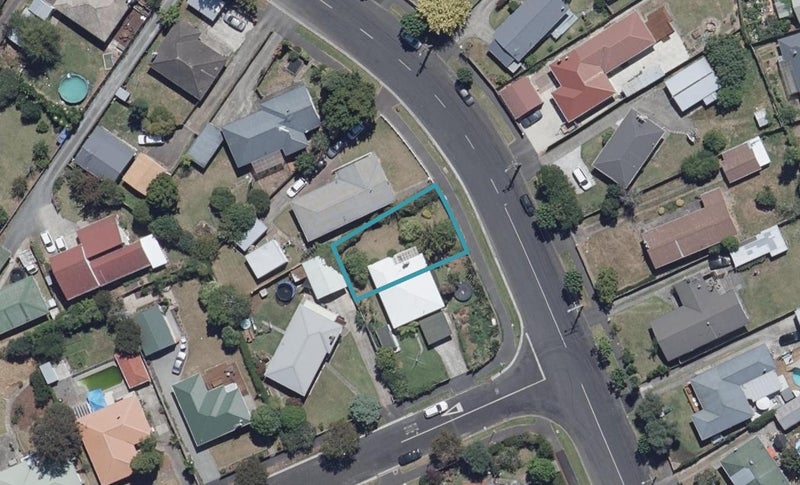 42 Mansel Avenue, Hillcrest, Hamilton - Carousel 1