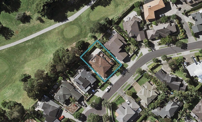 24 Allen Johnston Place, Saint Johns, Auckland - Carousel 1
