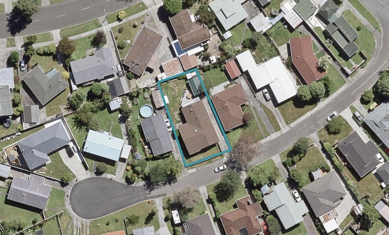 10 Seattle Grove, Totara Park, Upper Hutt - Carousel 1