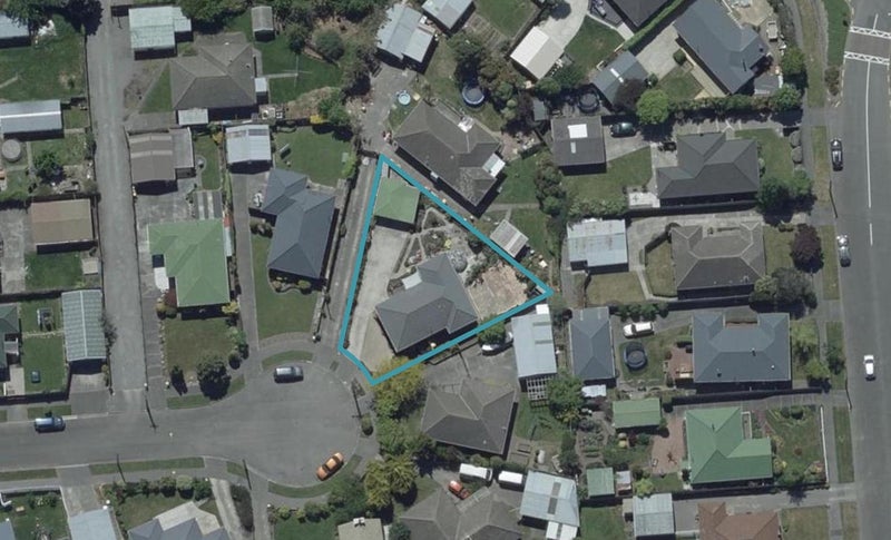 15 Troon Place, Shirley, Christchurch - Carousel 1
