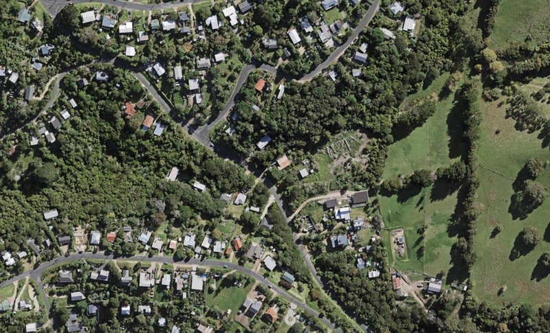 103 Queens Drive, Oneroa, Waiheke Island - Carousel 1