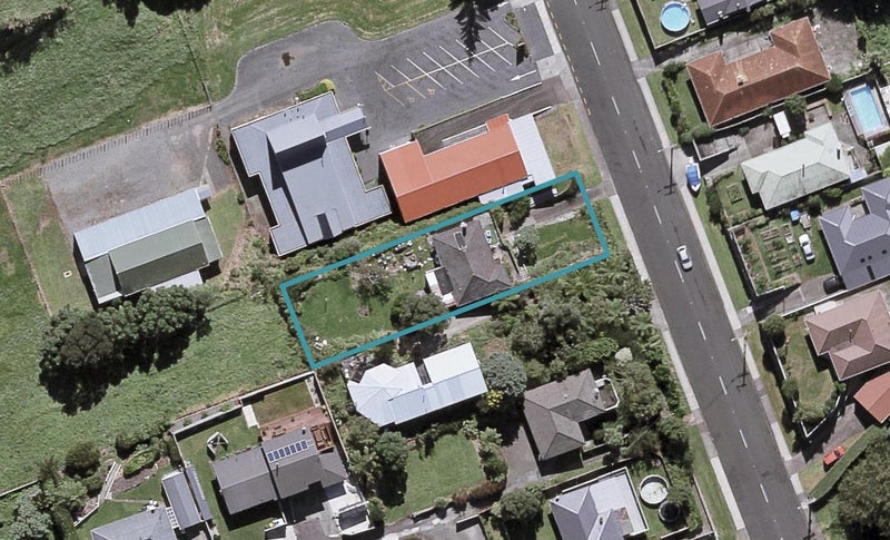 28 Lawry Street, Blagdon, New Plymouth - Carousel 1