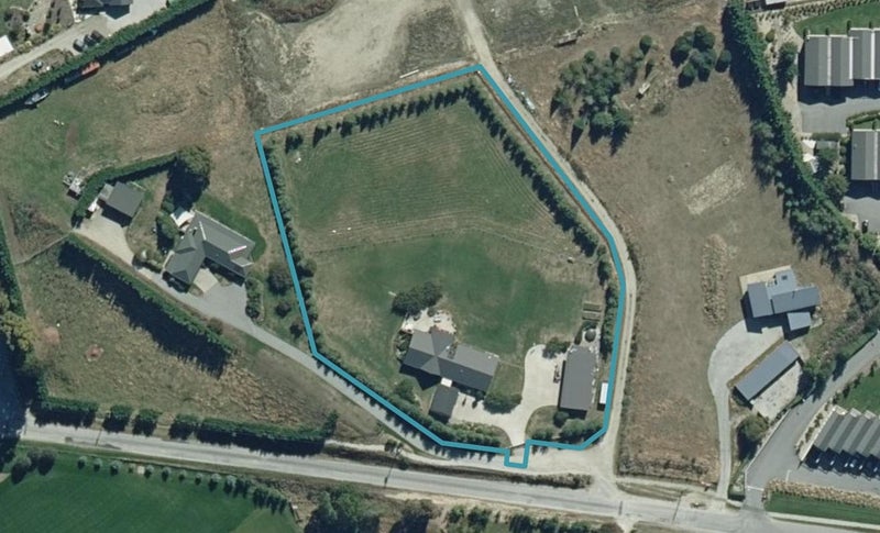 28B Studholme Road, Wānaka - Carousel 1