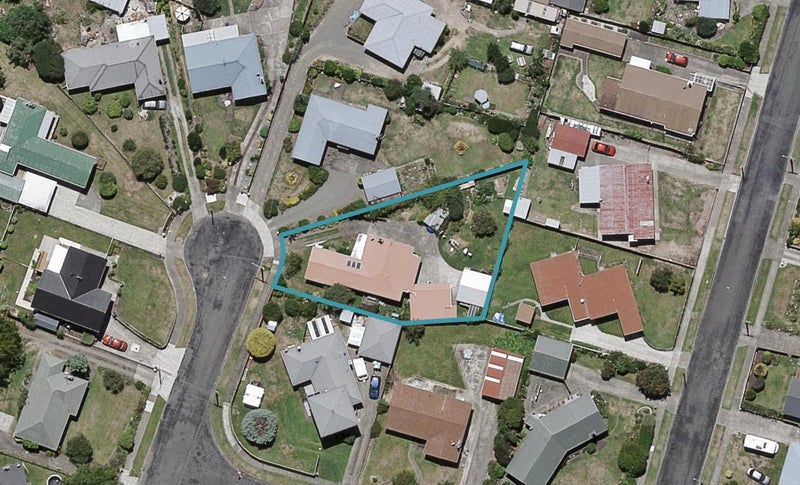 11 Albert Street, Waipukurau, Waipukurau - Carousel 1