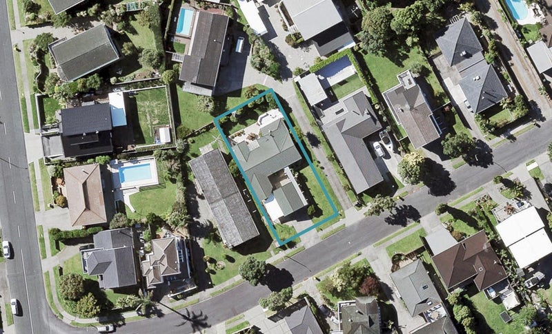 29 Gulf Crest, Bucklands Beach, Auckland - Carousel 1
