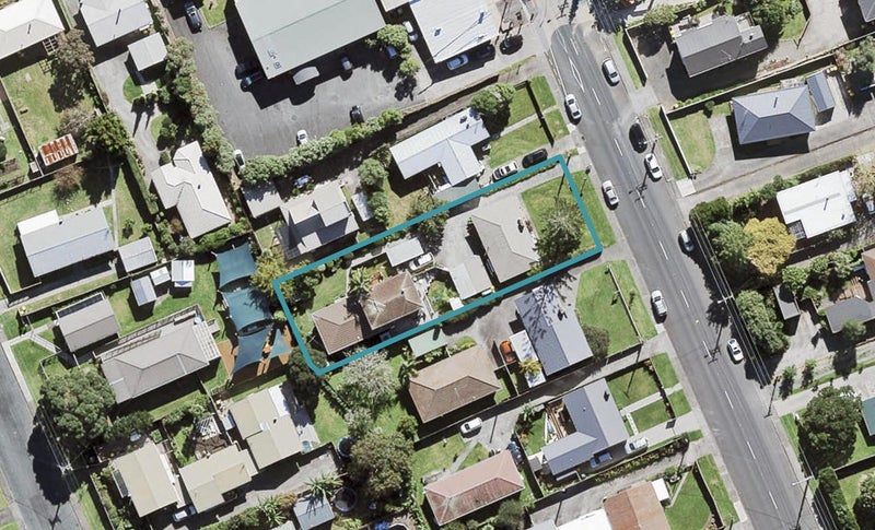 1/332 Rangatira Road, Beach Haven, Auckland - Carousel 1