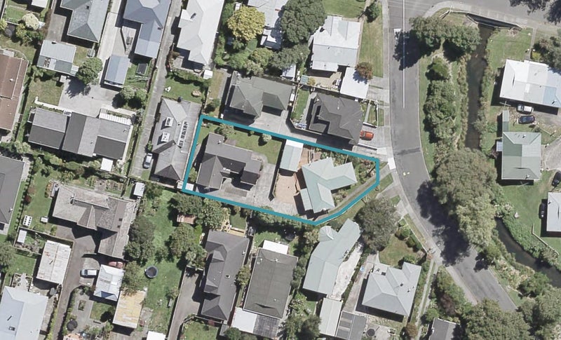 2/293 Riverside Drive, Waterloo, Lower Hutt - Carousel 1