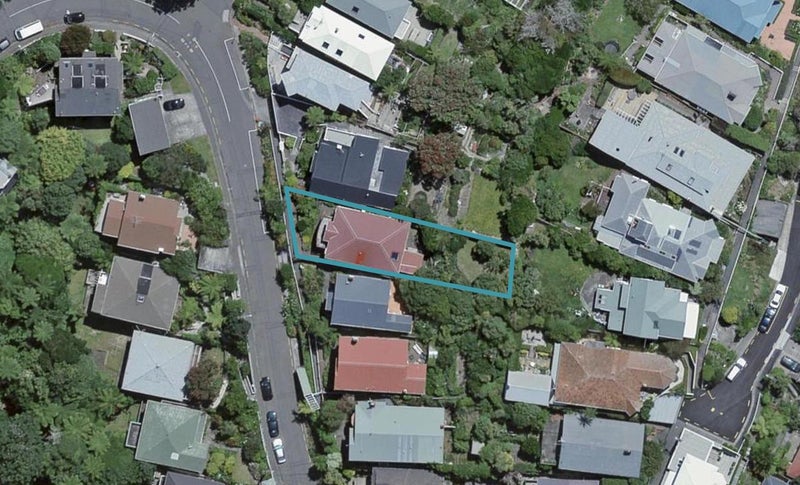 140 Kelburn Parade, Kelburn, Wellington - Carousel 1
