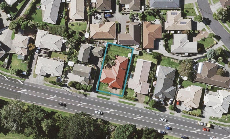 240 Cascades Road, Botany Downs, Auckland - Carousel 1