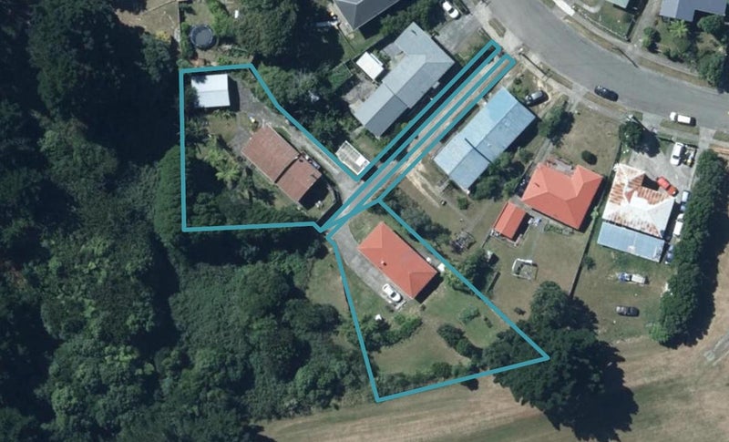 8 Cardiff Crescent, Cannons Creek, Porirua - Carousel 1