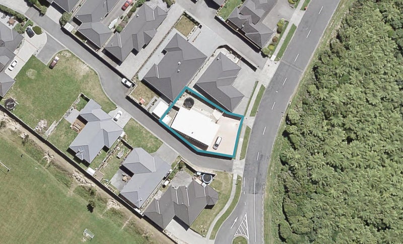 25 Kelso Grove, Kelson, Lower Hutt - Carousel 1