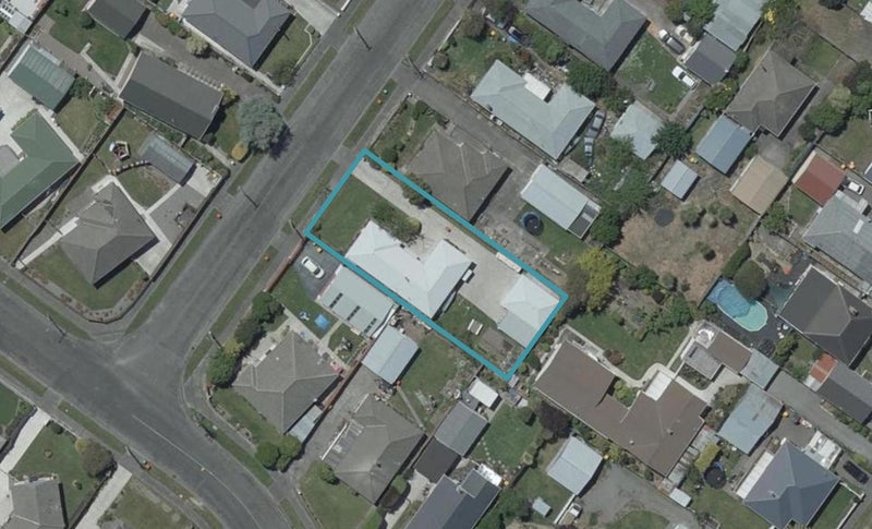4 Frensham Crescent, Woolston, Christchurch - Carousel 1