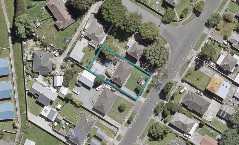 13 Molesworth Street, Taita, Lower Hutt - Carousel 1