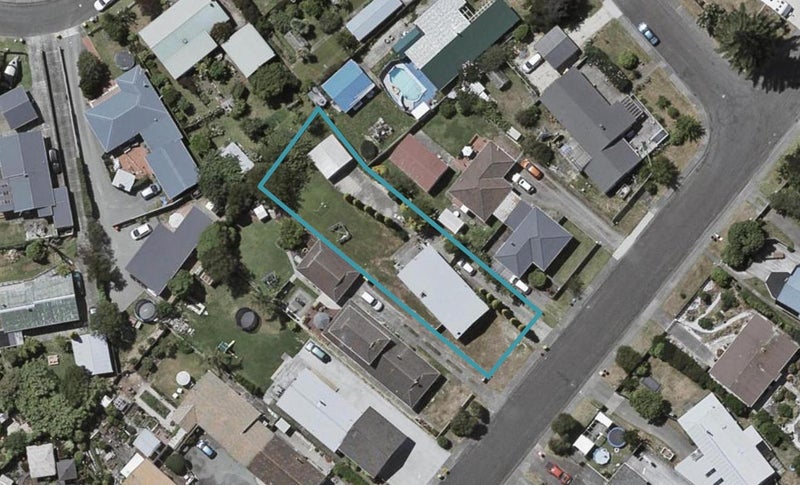 33 Hollis Road, Paraparaumu Beach, Paraparaumu - Carousel 1