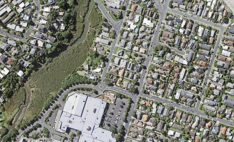 2/16 Omana Road, Milford, Auckland - Carousel 1