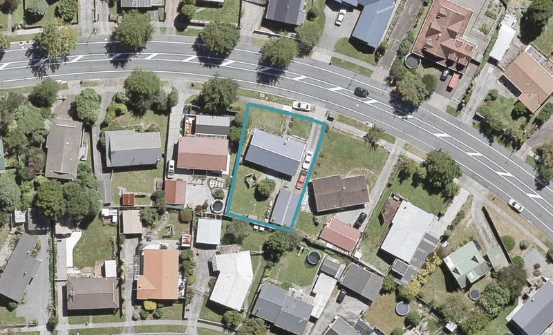 86 Gemstone Drive, Birchville, Upper Hutt - Carousel 1