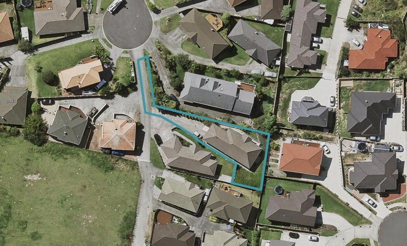 16 Lizzie Lane, Clover Park, Auckland - Carousel 1