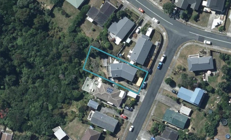 4 De Castro Place, Titahi Bay, Porirua - Carousel 1