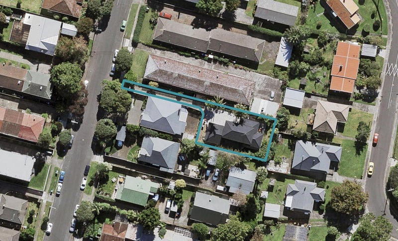 28 Kingsway Avenue, Sandringham, Auckland - Carousel 1