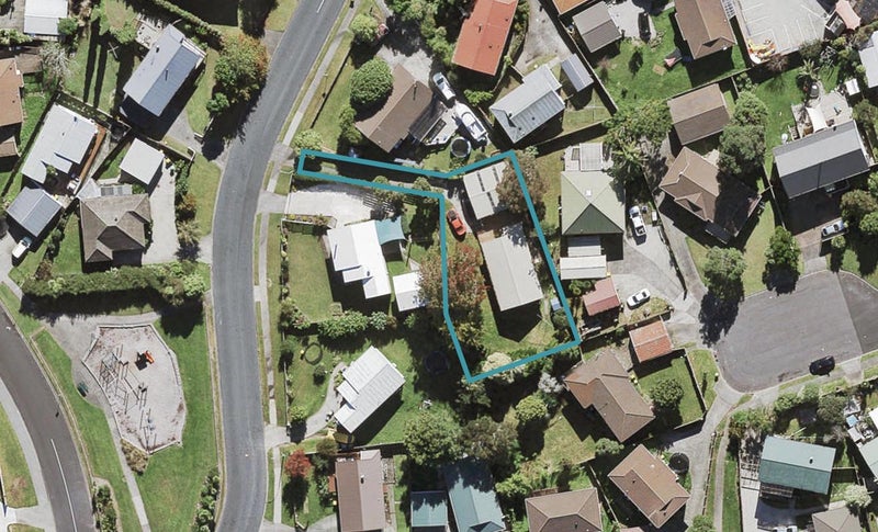 11 Buisson Glade, West Harbour, Auckland - Carousel 1