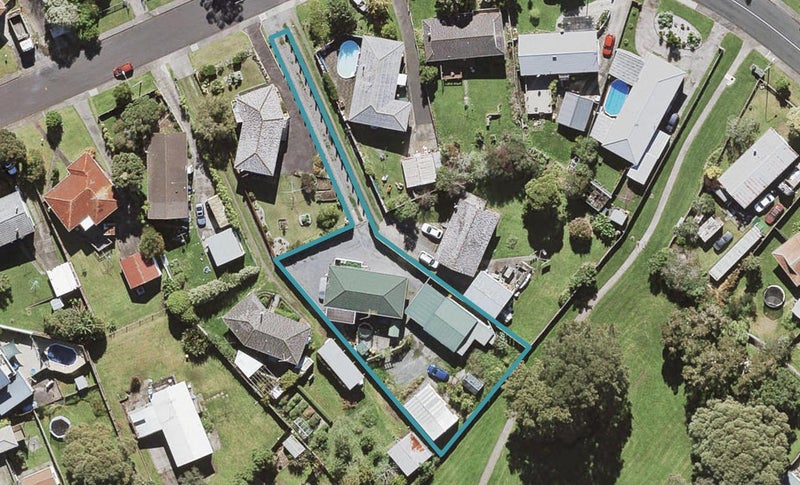29 Felgrove Street, Glendene, Auckland - Carousel 1