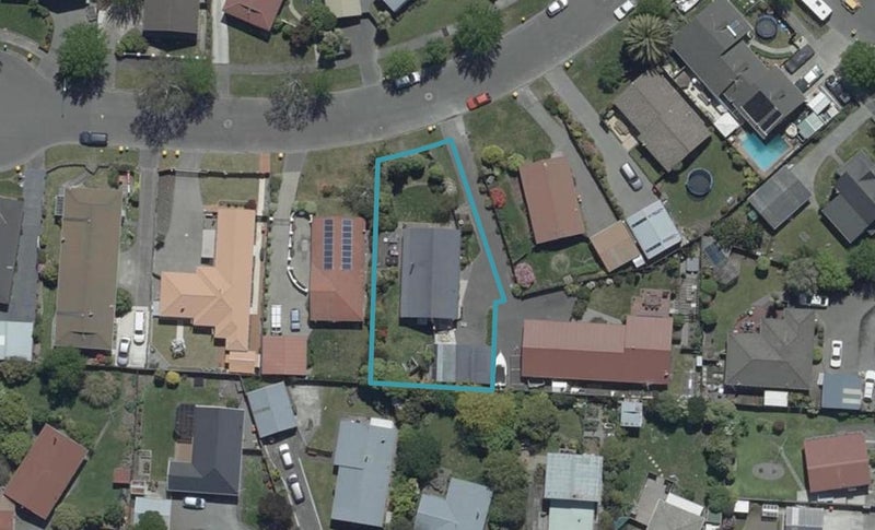 7 Wakelin Place, Redwood, Christchurch - Carousel 1