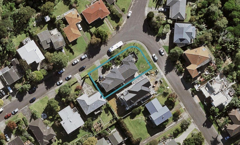 1/21 Mcbreen Avenue, Northcote, Auckland - Carousel 1
