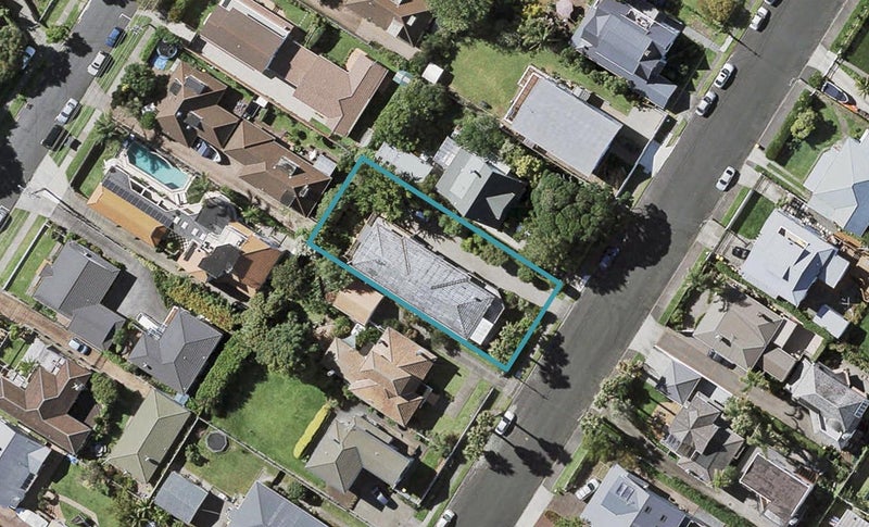 2/11 Bayview Road, Hauraki, Auckland - Carousel 1
