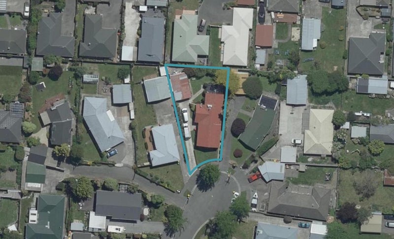 15 Hannah Place, Redwood, Christchurch - Carousel 1