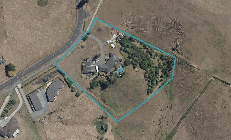 115 Wallace Road, Temple View, Hamilton - Carousel 1