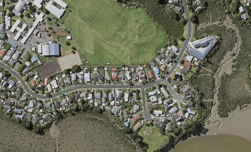 8 Purakau Lane, Pakuranga, Auckland - Carousel 1